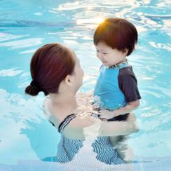 Eltern-Kind-Wasserplausch im Hallenbad Balm (Kurstag: Montag)